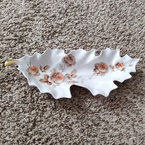 Mitterteich leave shape candy dish